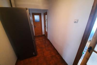 Apartament cu 4 camere, decomandat, etaj 2/4, zona Cug - 9