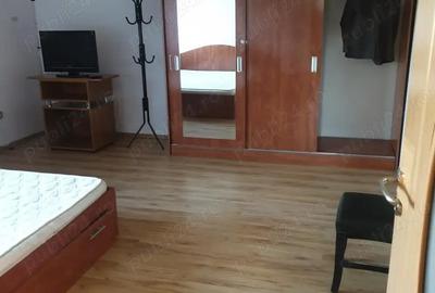 Inchiriez apartament in vila, chisoda