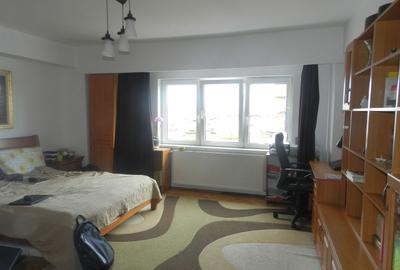 Apartament cu 3 camere decomandat în Central - 6