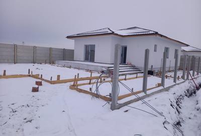 Casă individuală cu 4 camere cu Teren 400 Mp în Clinceni - 1