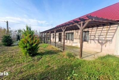 Casă cu 2 camere cu Teren 2324 Mp în 23 August - 10