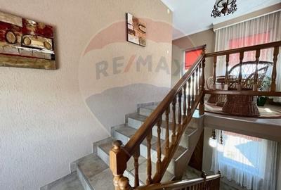 Casă  str. Progresului , Sebes, destinatie : uni/multifamiliala - 9