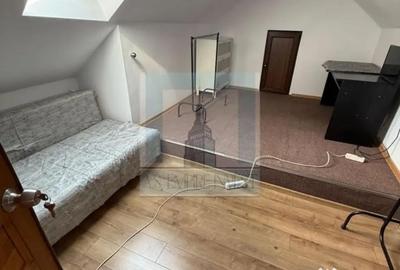 Apartament cu 4 camere decomandat în Schei - 4