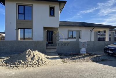 Oportunitate! Vila moderna 4 cam, asfalt, toate utilitatile! Comision0 Oportunitate! Vila moderna 4 cam, asfalt, toate utilitatile! Comision0 - 2