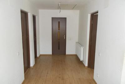 Casă cu 4 camere cu Teren 1190 Mp în Parța - 18
