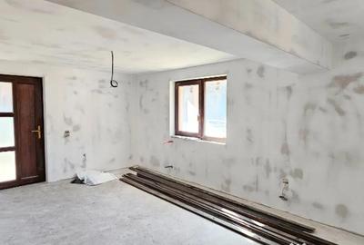 Casă cu 5 camere cu Teren 1400 Mp în Central - 3