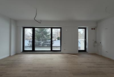 Spațiu comercial, de 200 mp, în P-ța Muncii - 3