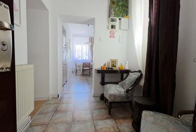 Apartament cu doua camere 50mp, Str. De Mijloc, Centrul Vechi - 4