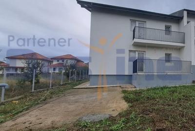 Miroslava, Casa in DUPLEX  150 MP + 500mp teren, 151.500 euro