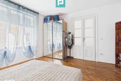 Apartament cu 3 camere, mobilat în Central