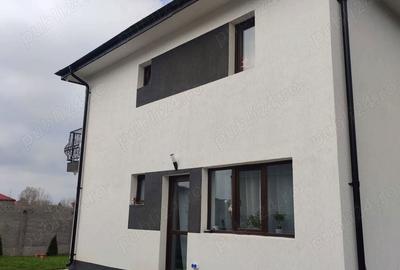 Casă cu 5 camere cu Teren 280 Mp în Clinceni