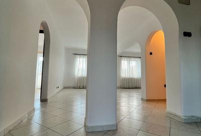 Apartament cu 4 camere în Central - 15