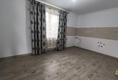 Casă cu 6 camere în Șcheia - 4