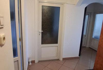 Inchiriez Apartament 3 Camere - 2