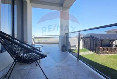 Casă cu 6 camere cu Teren 649 Mp în Dezmir - 2