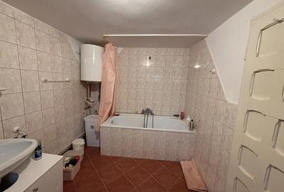 Casă cu 5 camere cu Teren 430 Mp în Socol - 7