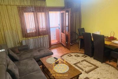 Apartament cu 3 camere semidecomandat în Rovine - 2