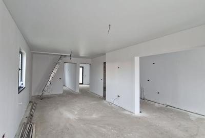 Casă cu 4 camere în Lumina - 3