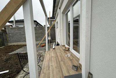 Vand vila noua la nivel in Livada,st.350 mp, sc.124 mp. - 1