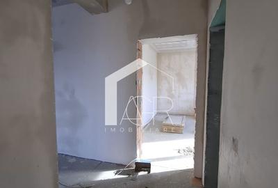Casă cu 4 camere cu Teren 500 Mp în Bucov - 11