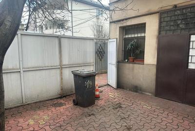 Casă individuală cu 10 camere cu Canalizare în Crângași - 35