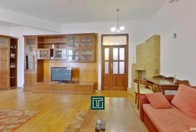 Apartament cu 3 camere semidecomandat, mobilat în Central