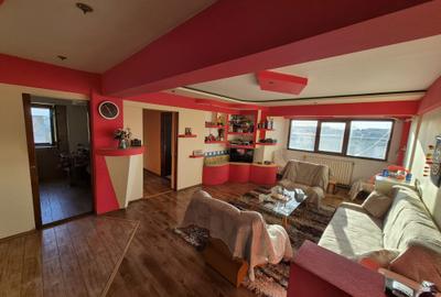 Apartament cu 3 camere decomandat în Central - 2