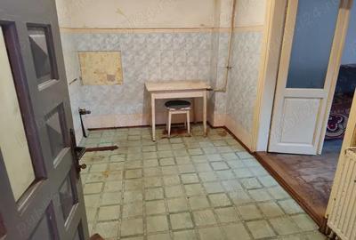 Casa cu 3 camere, curte proprie, Straule?ti, Sector 1 aproape de metrou - 5