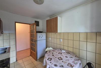 Apartament 3 camere decomandat, zona Spitalul Judetean - 2