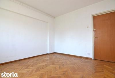 Apartament cu 4 camere decomandat în Centrul Civic - 9