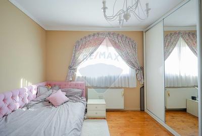 Casa / Vila cu 5 camere de vanzare in zona Dealuri Oradea - 58