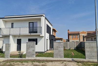 Casă cu 5 camere cu Teren 350 Mp în Dumbrăvița - 1