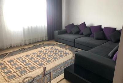 Apartament cu 3 camere decomandat în 1 Decembrie