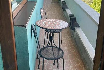 Apartament cu 3 camere decomandat în Central - 1