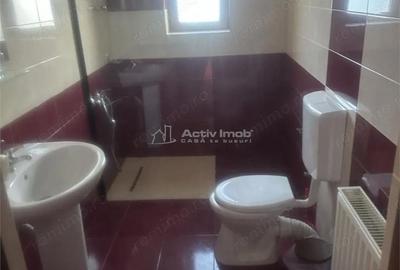 Casă cu 8 camere cu Teren 1000 Mp în Moieciu - 14