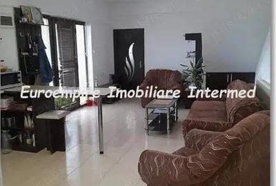 Apartament cu 3 camere decomandat în Anda - 1