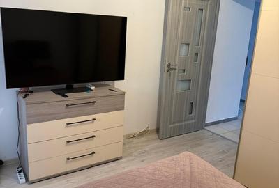 Apartament cu 3 camere decomandat în 13 Septembrie - 1