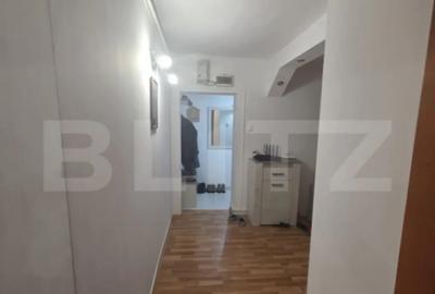 Apartament cu 3 camere semidecomandat în Micro 5 - 2