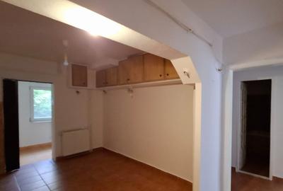 OCAZIE!!!  Lipovei – Apartament  3  Camere  – Parter Inalt - Garaj - 2 Boxe - 5
