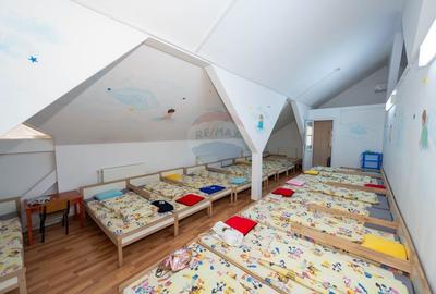 Vila spatioasa de vanzare, ideala pentru investitie - 31