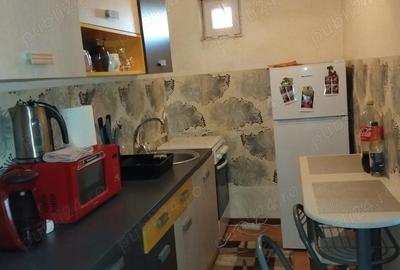 Garsonieră decomandată în Central - 2