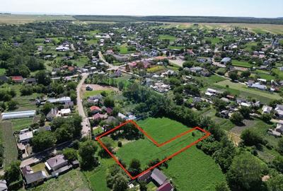 Teren Construcții intravilan de 2900 mp, în Siminicea