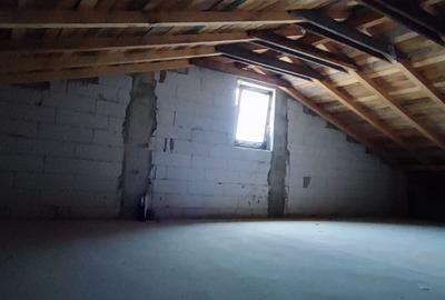 Duplex cu 4 camere cu Canalizare în Prelungirea Ghencea - 19