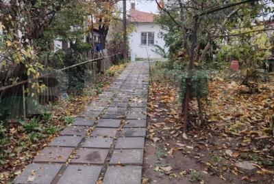 Casă cu 4 camere cu Teren 347 Mp în George Enescu - 5