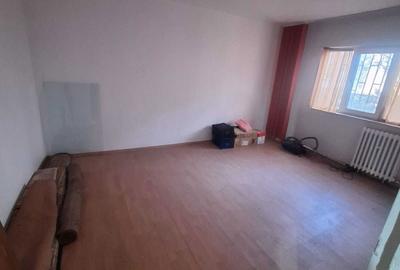 Apartament cu 3 camere decomandat în Inel II - 3