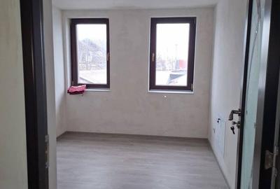 Casă cu 4 camere în Central - 13