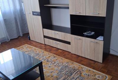 Apartament cu 2 camere decomandat în Eroii Revoluției - 1