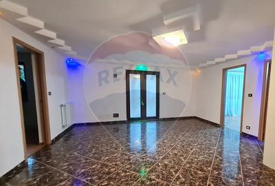 Casa cu 6 camere de vanzare in zona de munte - 26