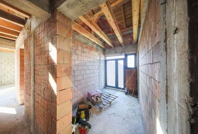 Casa cu potential de investitie, constructie noua la rosu - 19