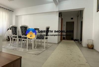 Apartament cu 4 camere decomandat în Mărăței